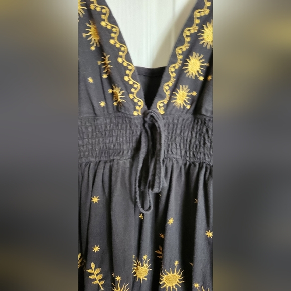 Large Medium Black and Gold Embroidered Women's Dress Celestial Sun Star Maxi - Picture 4 of 9